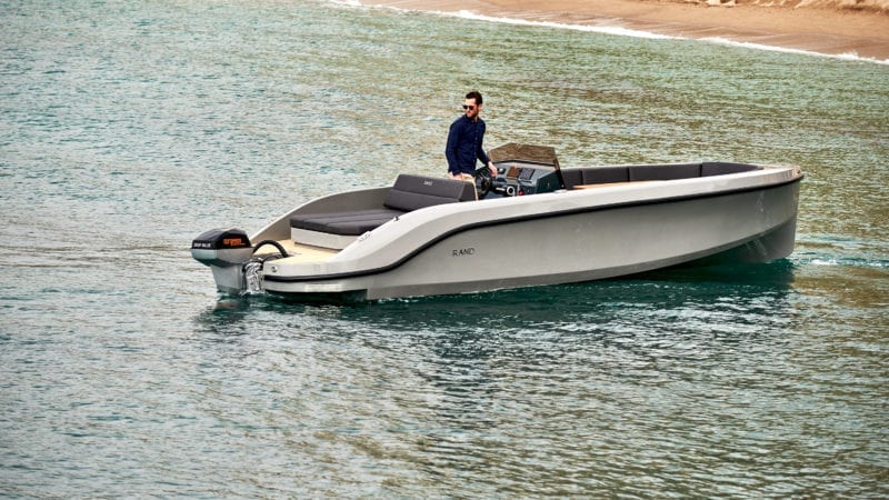 Chantier naval au service du lac léman depuis 2005. Nous proposons tous les services liés au nautisme. Nous sommes présents à Genève, Thonon et Evian et vous conseillons sur l’achat d’un bateau neuf ou d’occasion. Nous avons 3 bases de location de bateaux ainsi qu’une formule en partage de bateaux en sorties illimitées.