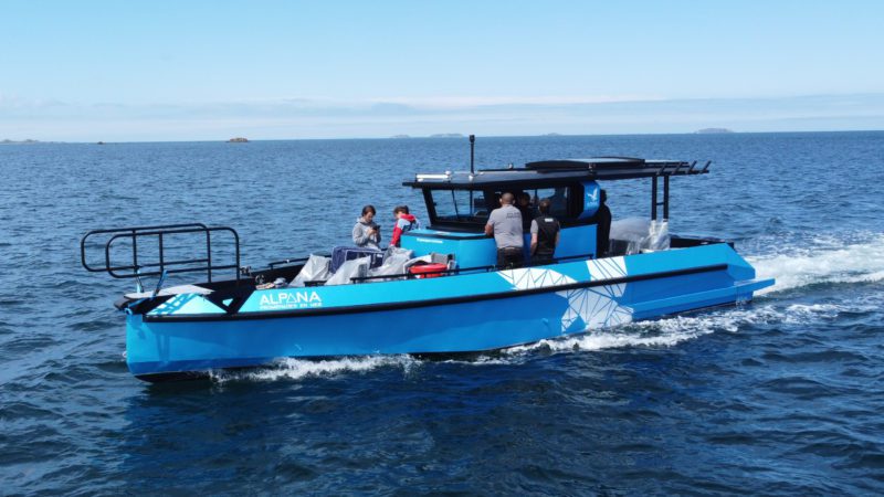 The idea was to specialise in aluminium boats.

Since 2004, aluminium boats for fishing and pleasure craft have been imported, first of all from the Australian brand Sea Jay.
In addition, in the early years ALUBOATS was active in the construction of a small series of aluminium fishing boats and a larger workboat for bathymetry.

In 2005 ALUBOATS switched from its current supplier to Australia's largest aluminium boat builder, Quintrex, and began importing their multi-purpose boats.
In the same year, the folding aluminium boat from Canada, the Instaboat, was introduced to the Swiss market. After several changes of ownership the company filed for bankruptcy in 2012 and therefore no longer exists.

In 2017 ALUBOATS entered into a cooperation with Bord-à-Bord, an aluminium boat builder from Brittany.

Since 2006 ALUBOATS is a dealer for Honda marine engines.

In 2009 ALUBOATS expands the range of motors by becoming a dealer for Torqeedo electric motors.

In 2020 ALUBOATS becomes Torqeedo service point for the French speaking region.