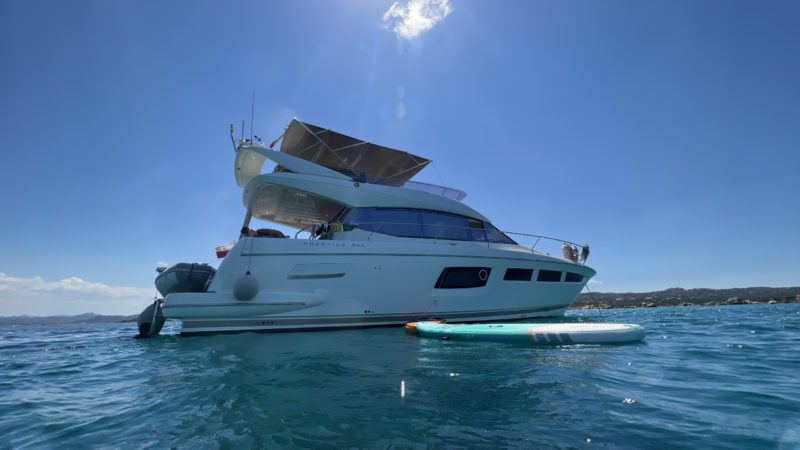 my Yachting propose des croisières de vacances sur des yachts à moteur en Méditerranée et, pour les futurs skippers de haute mer, des croisières de formation et de milles.