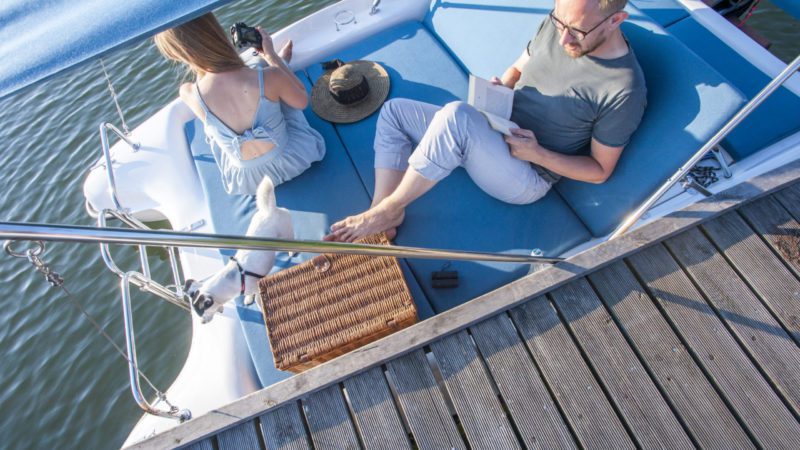 BS22 – FAL-MAR – Couple sur bateau [FR]